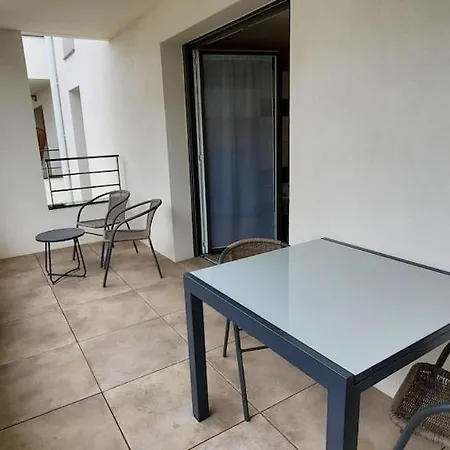 Charming With Terrace And Underground Parking Appartement La Rochelle (Charente-Maritime)