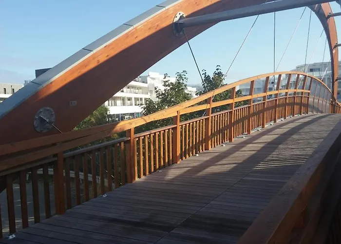 Charming With Terrace And Underground Parking * La Rochelle (Charente-Maritime)